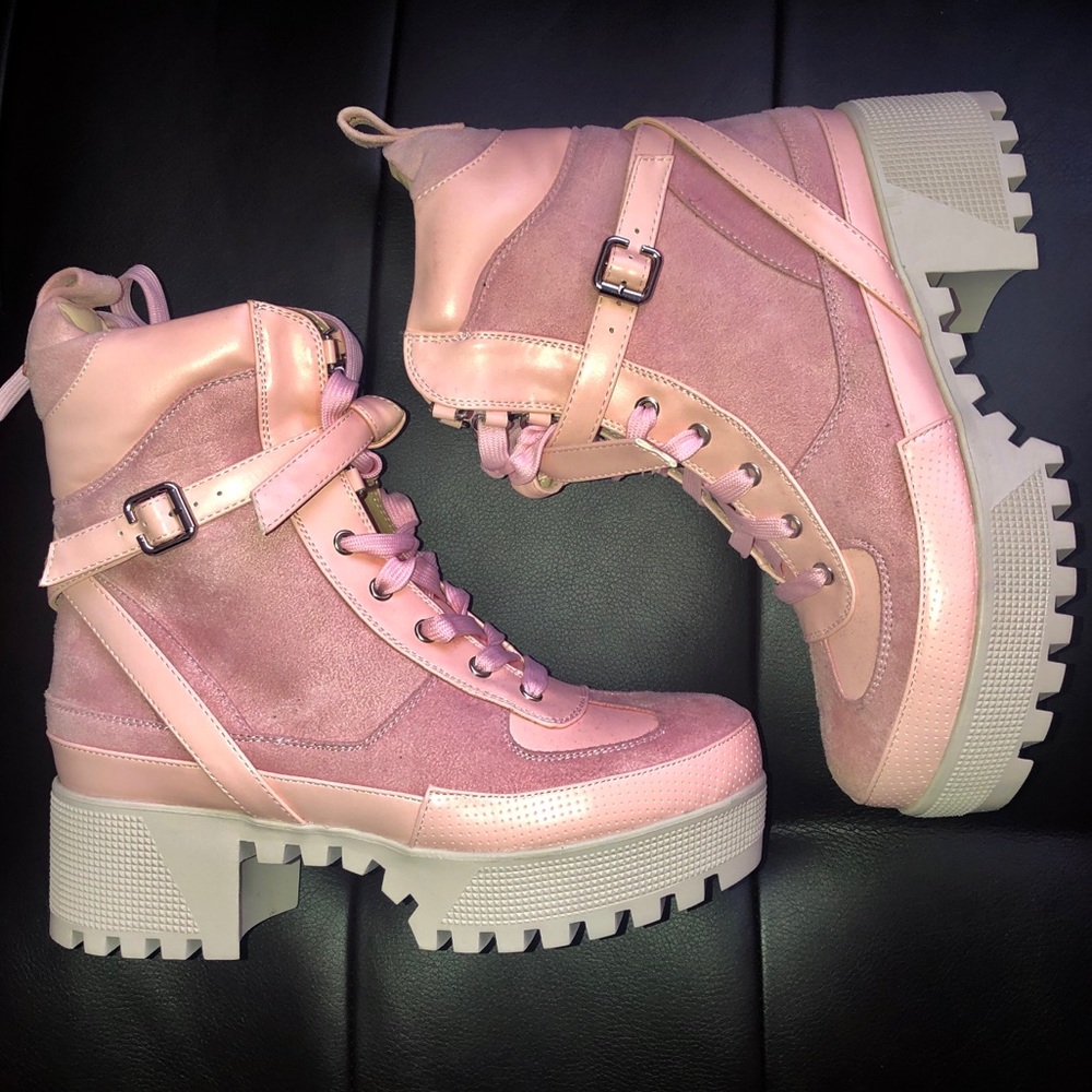 💕 PLT PINK BOOTS 💕